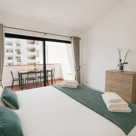 Homes Lili Seaview With 2 Bedrooms, 4 Terraces, 2 Pools & Parking Apartman